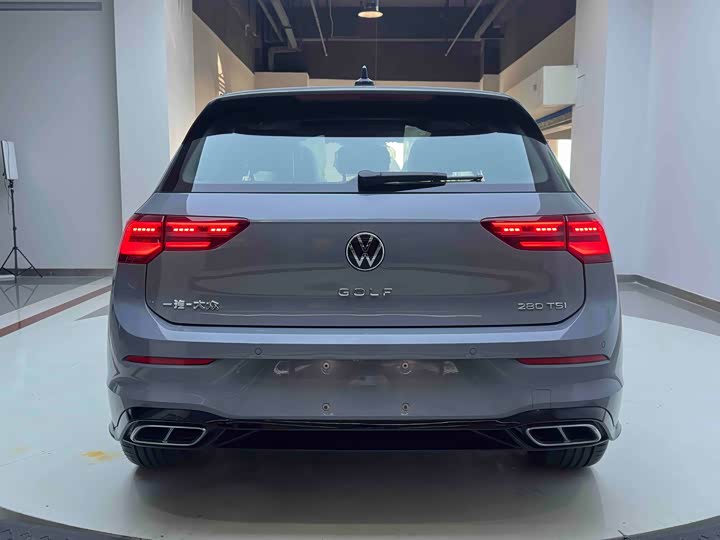 Фото 5 - Volkswagen Golf