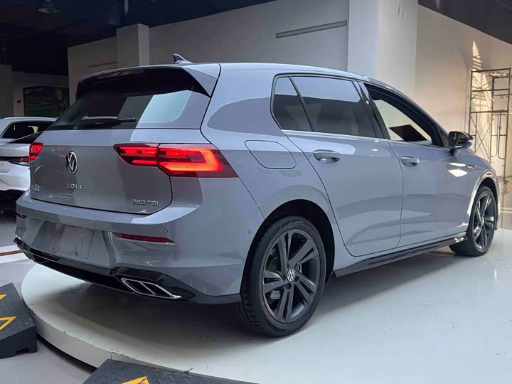 Фото 6 - Volkswagen Golf