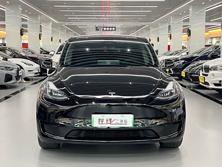 Фото 2 - Tesla Model Y