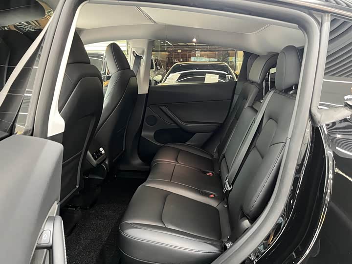 Фото 9 - Tesla Model Y