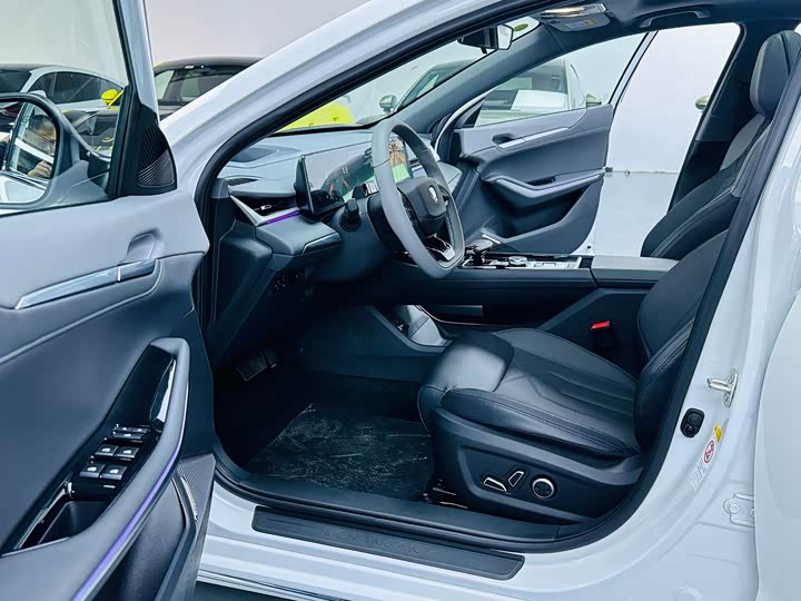 Фото 4 - Changan Raeton Plus