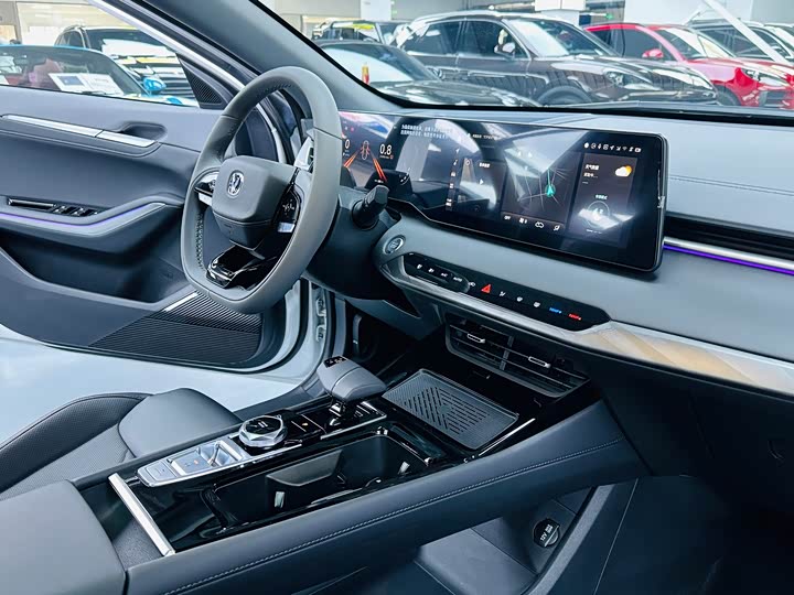 Фото 7 - Changan Raeton Plus