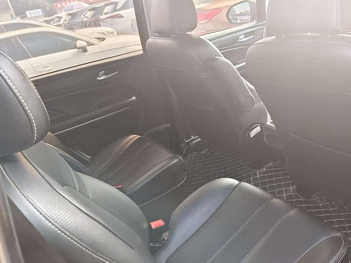 Фото 7 - GAC Trumpchi M6