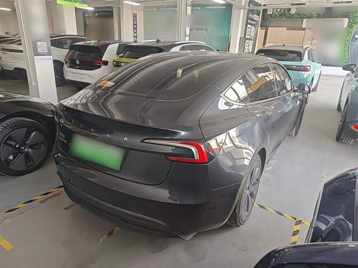 Фото 7 - Tesla Model 3