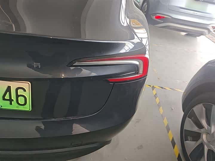 Фото 8 - Tesla Model 3