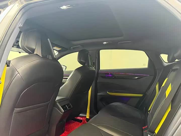 Фото 8 - Changan UNI-V