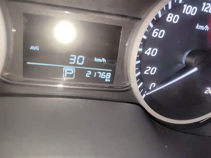 Фото 4 - Nissan Sylphy