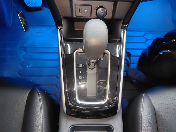 Фото 6 - Nissan Sylphy