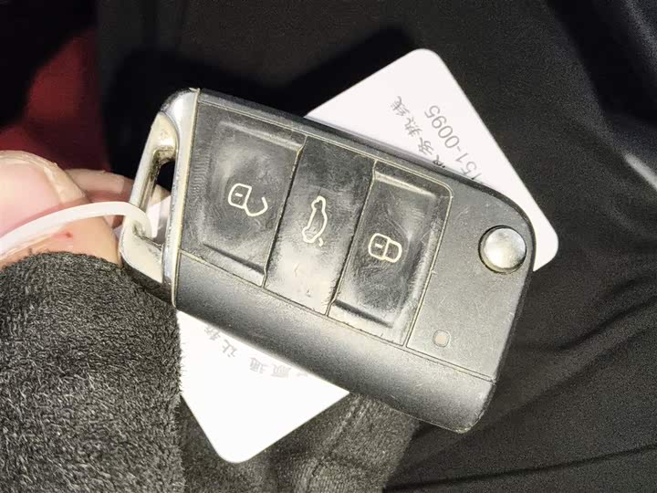 Фото 9 - Volkswagen Tiguan L Pro