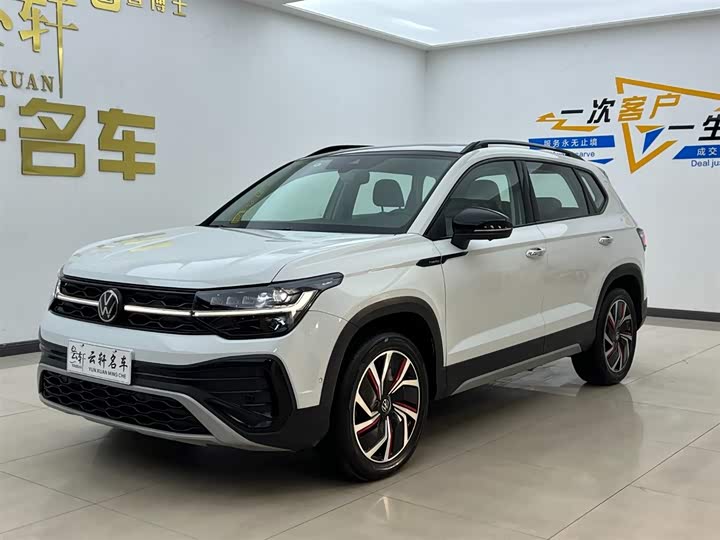 Фото 1 - Volkswagen Tharu