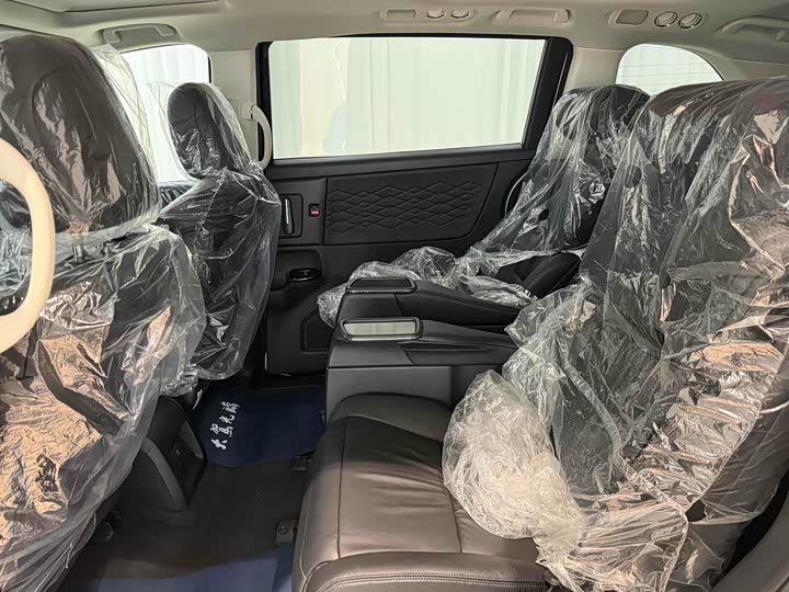 Фото 14 - Honda Elysion