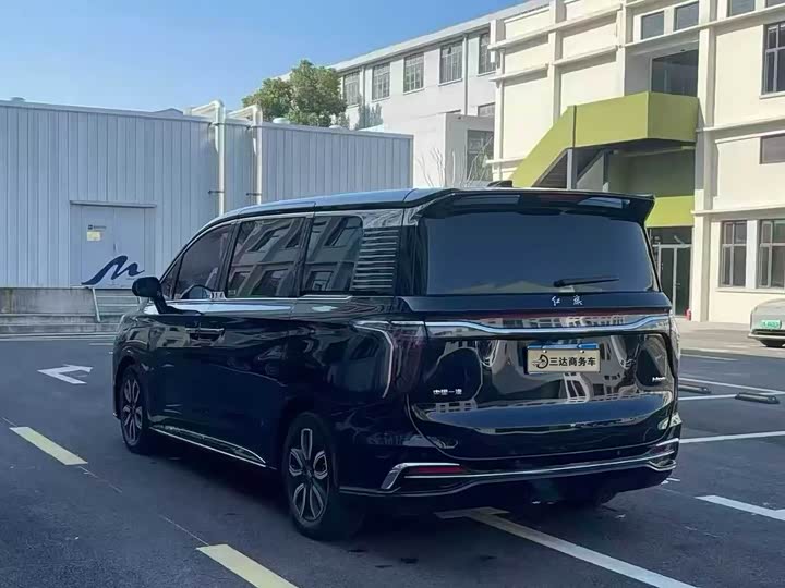 Фото 3 - Hongqi HQ9