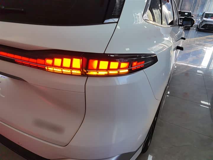 Фото 8 - Changan CS75 Plus