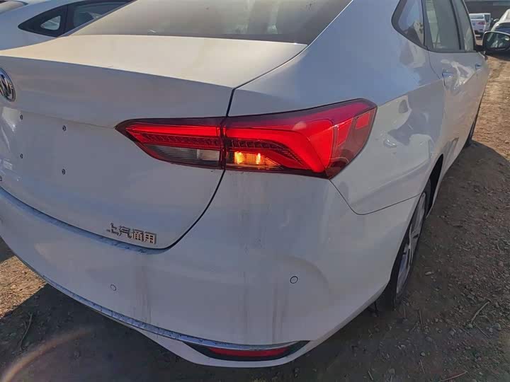 Фото 8 - Buick Verano