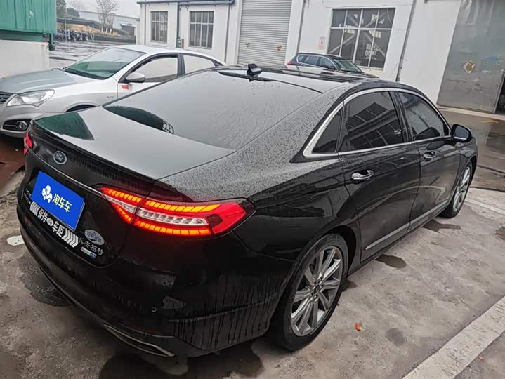 Фото 3 - Ford Taurus