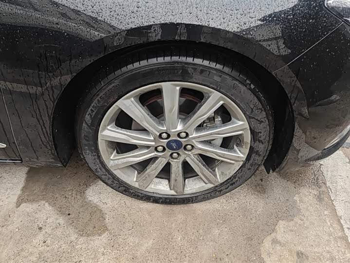 Фото 6 - Ford Taurus