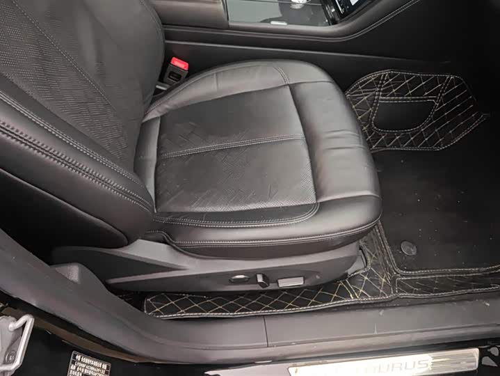 Фото 8 - Ford Taurus