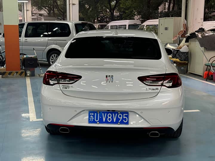 Фото 4 - Buick Regal