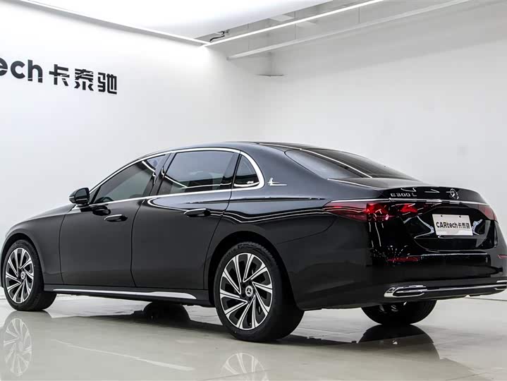 Фото 6 - Mercedes-Benz E-Class