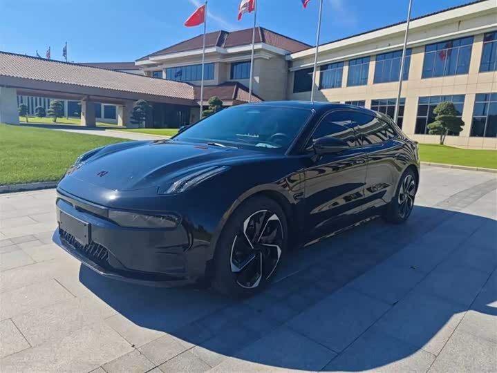 Фото 3 - Zeekr 001