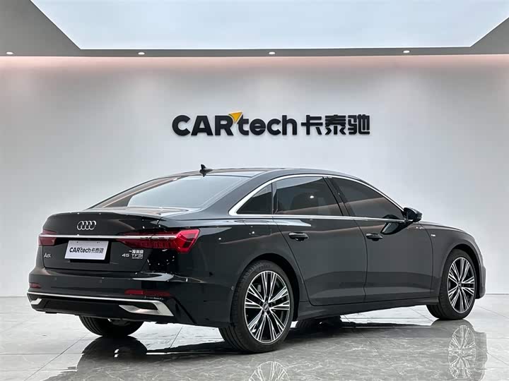 Фото 5 - Audi A6L