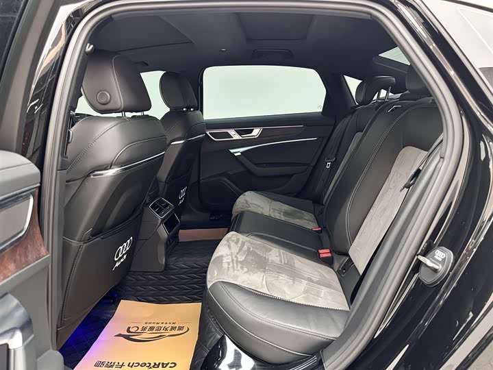 Фото 9 - Audi A6L