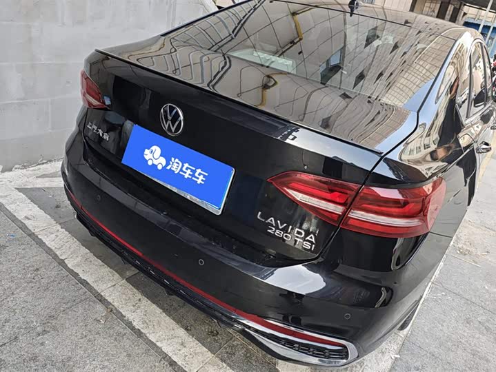 Фото 3 - Volkswagen Lavida