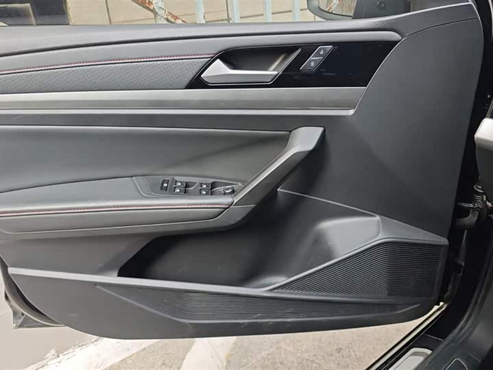 Фото 7 - Volkswagen Lavida