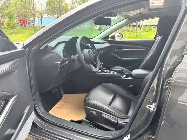 Фото 3 - Mazda 3 (Axela)