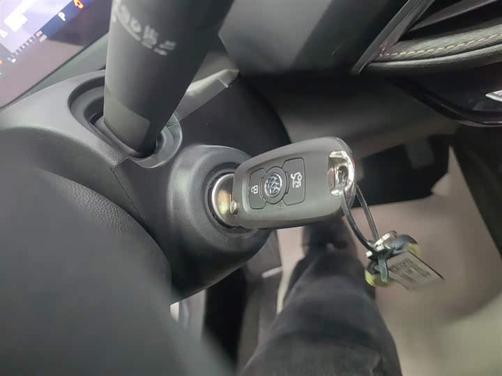 Фото 9 - Buick Verano