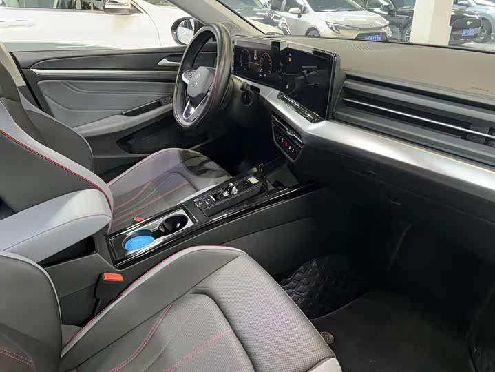 Фото 4 - Volkswagen Lamando L