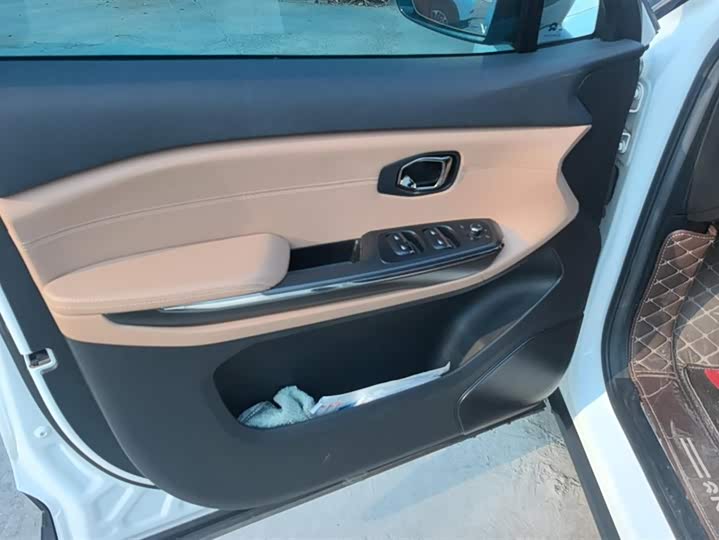 Фото 7 - Nio ES6