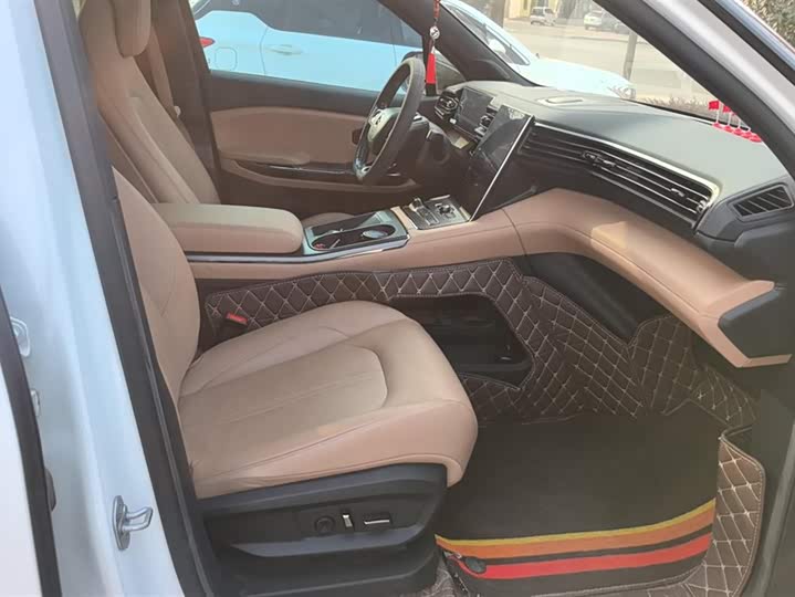 Фото 8 - Nio ES6