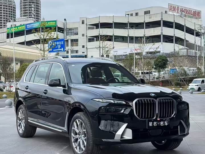 Фото 3 - BMW X7
