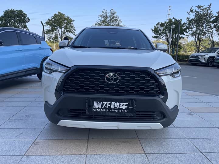 Фото 2 - Toyota Corolla Cross