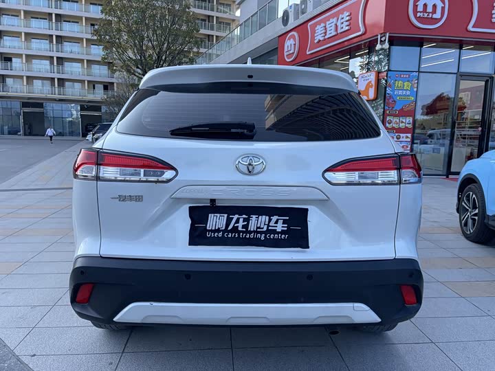 Фото 8 - Toyota Corolla Cross