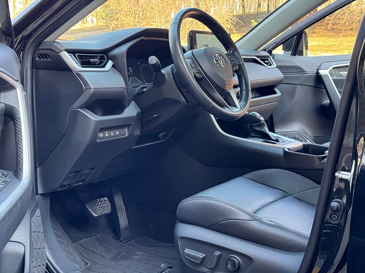 Фото 4 - Toyota Wildlander