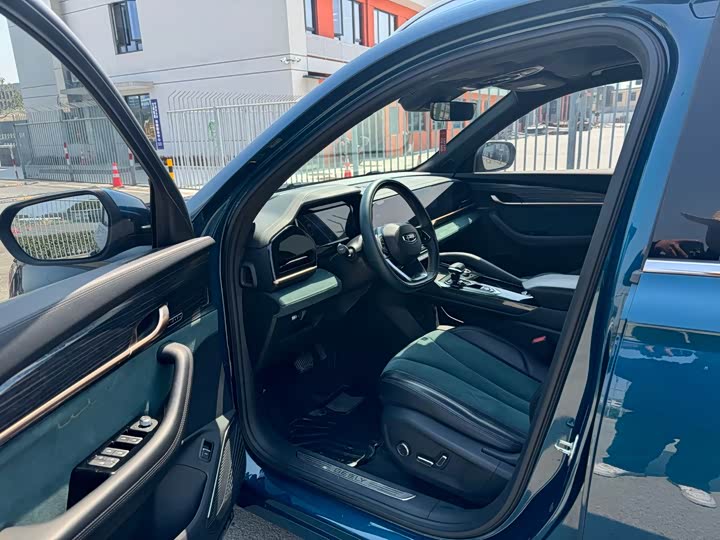 Фото 5 - Geely Monjaro