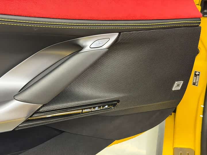 Фото 7 - Ferrari SF90