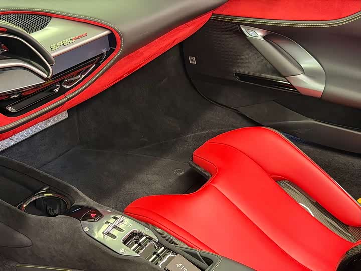 Фото 9 - Ferrari SF90