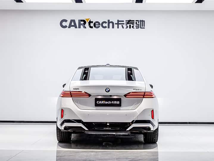 Фото 6 - BMW 5 Series