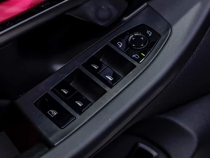 Фото 8 - BMW 5 Series