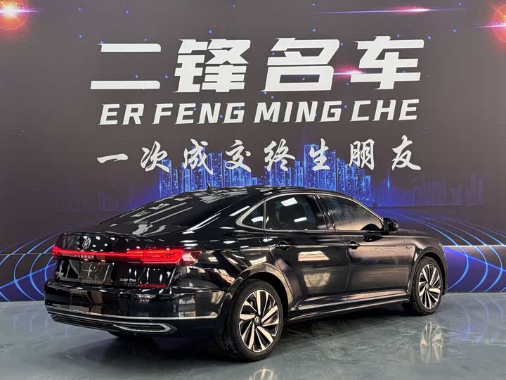 Фото 4 - Volkswagen Passat