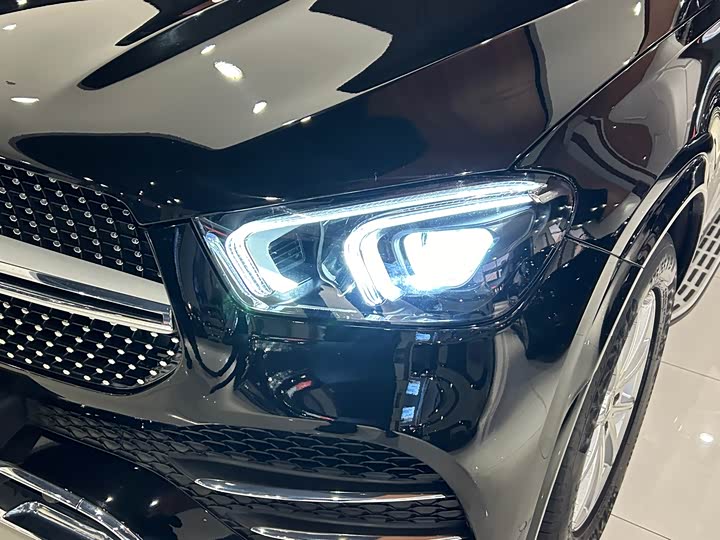 Фото 2 - Mercedes-Benz GLE-Class