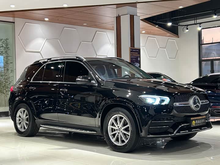 Фото 4 - Mercedes-Benz GLE-Class