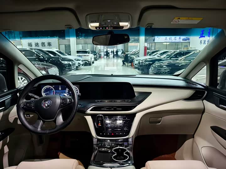 Фото 6 - Buick GL8 ES