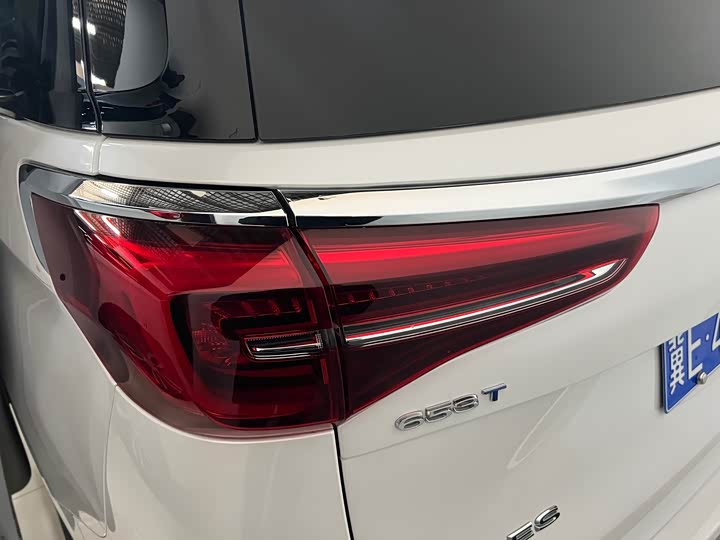 Фото 9 - Buick GL8 ES