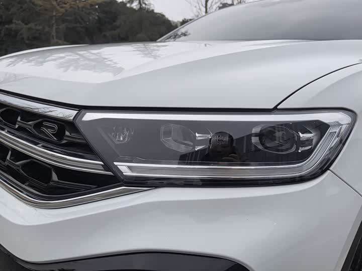 Фото 3 - Volkswagen T-Roc