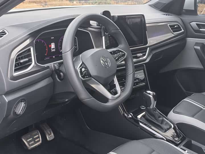 Фото 7 - Volkswagen T-Roc