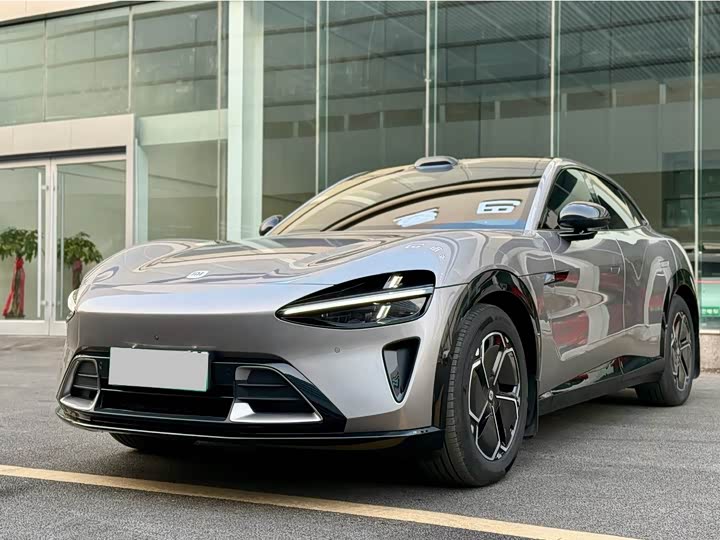 Фото 1 - Xiaomi YU7